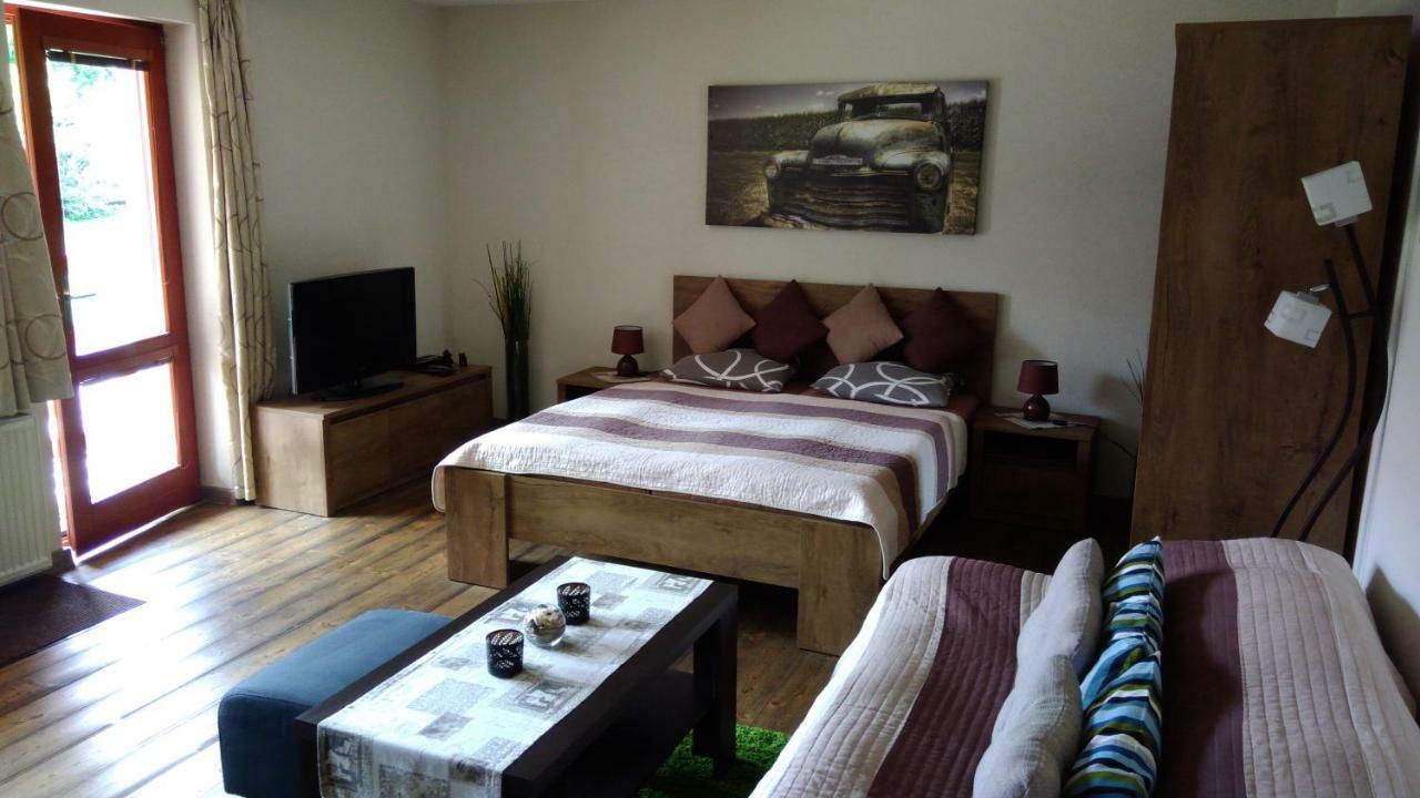 Apartman Route 18 Liptovsky Mikulas Ngoại thất bức ảnh